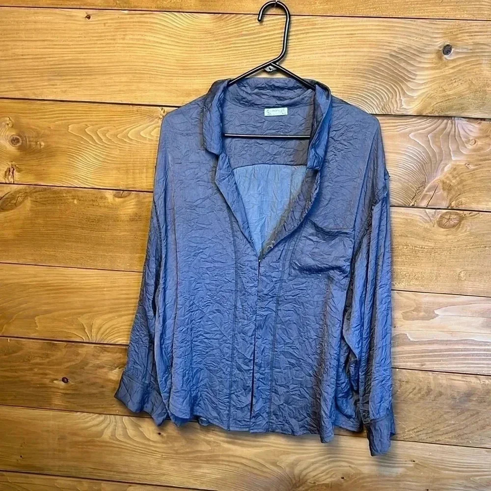 Intimately Free People Movement Women metal hook Closure blouse Md oversized Top